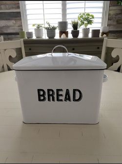 ENAMEL BREAD BOX