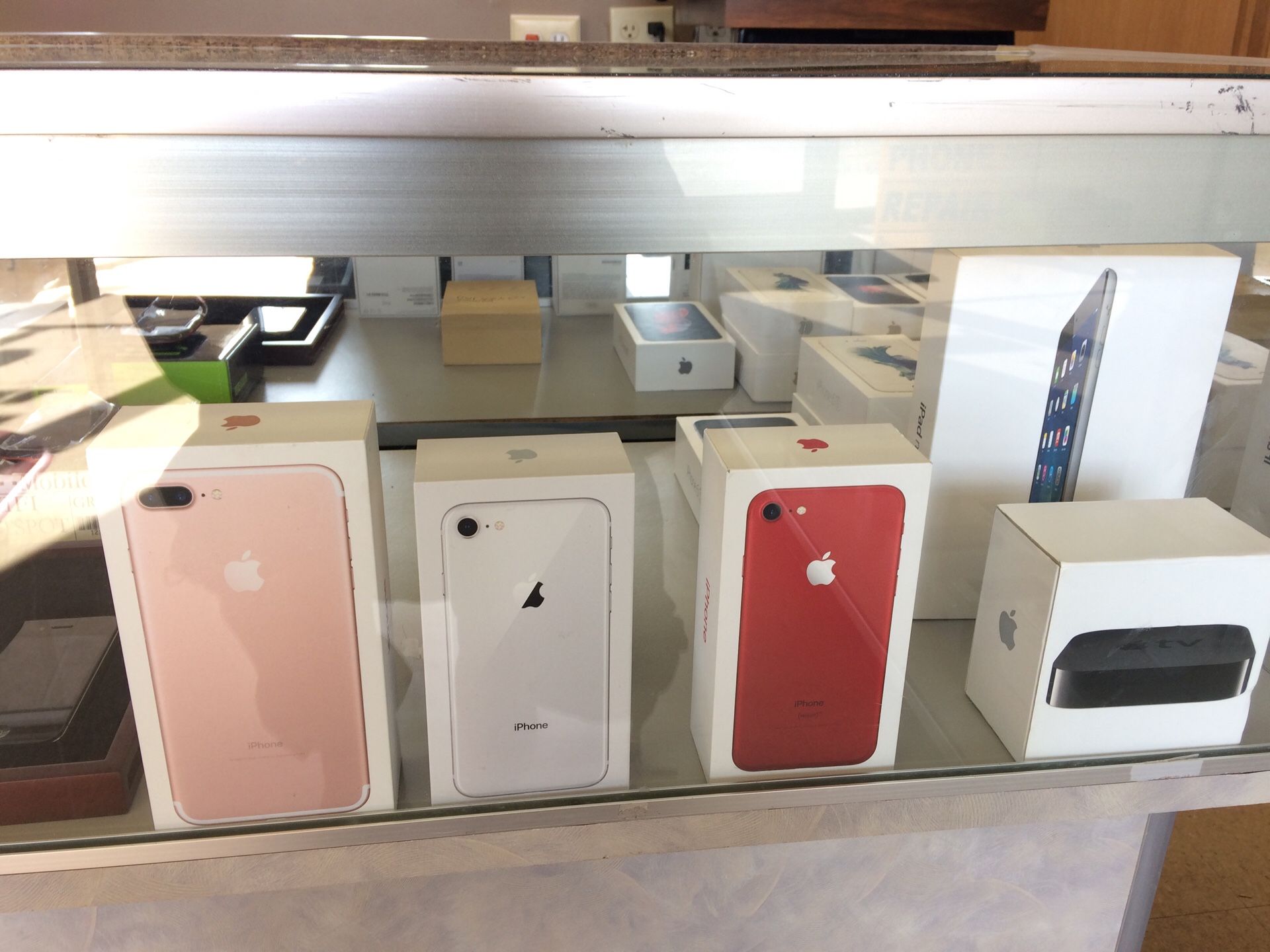 Rose gold 7 plus 320$ 32 gb