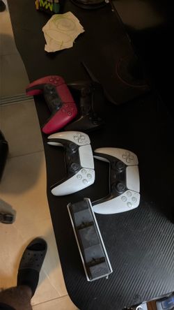 PS5 Controllers