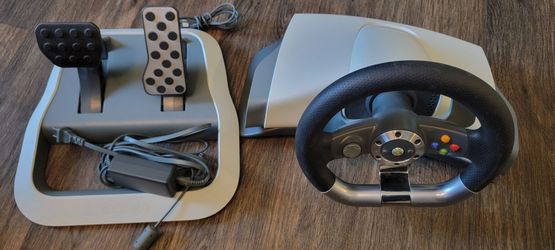 Microsoft Xbox 360 Wireless Racing Wheel with Pedals