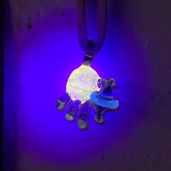 Glass Pendant That Spins 