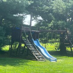 Swing Set As-is Condition