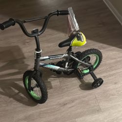 Kids Bike (BRAND NEW)