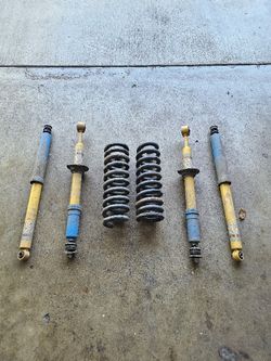 Tacoma 23' Shocks, Springs & Upper Control Arms