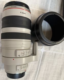 Canon 100-400mm f/4.5-5.6 L IS USM EF Mount Lens {77} with Tripod Foot