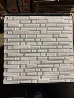Interlocking mosaic tile glass and stone