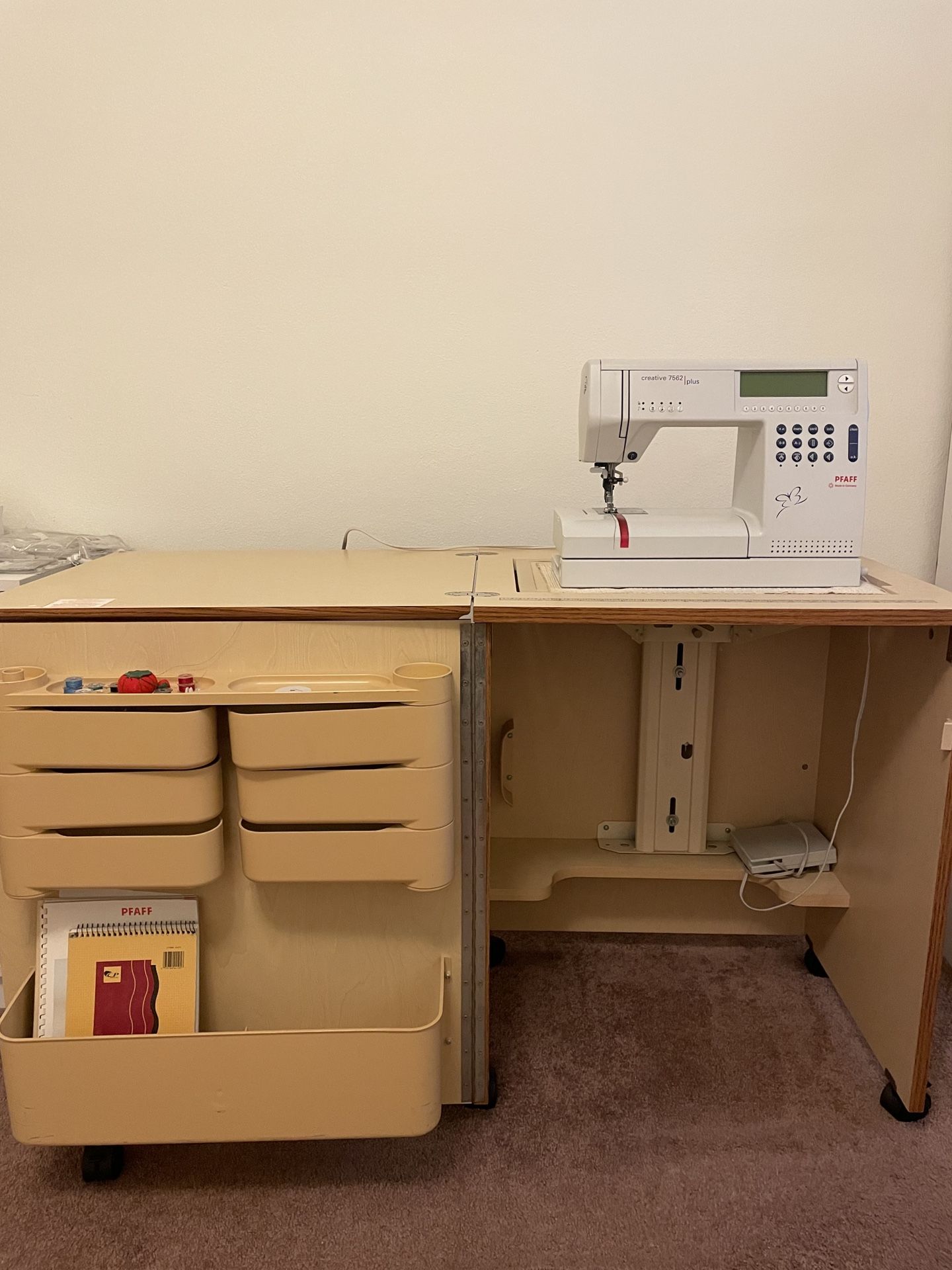 Creative 7562 Sewing Machine & Desk