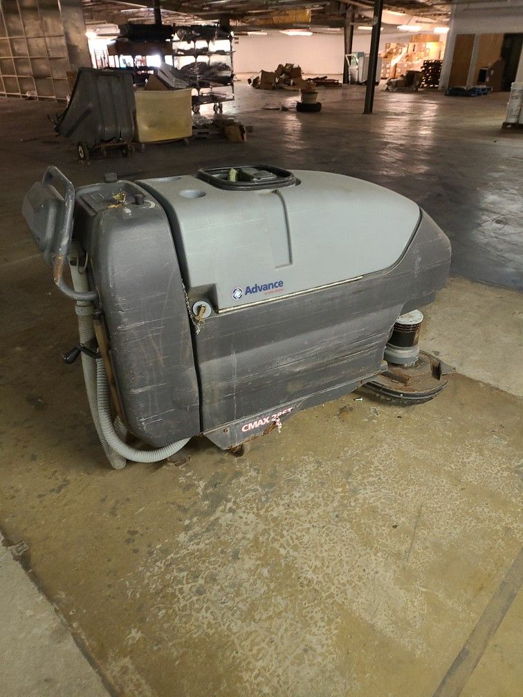 Advance Cmax 28st Floor Machine