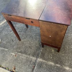 Table With Vanity Mirror Built In 