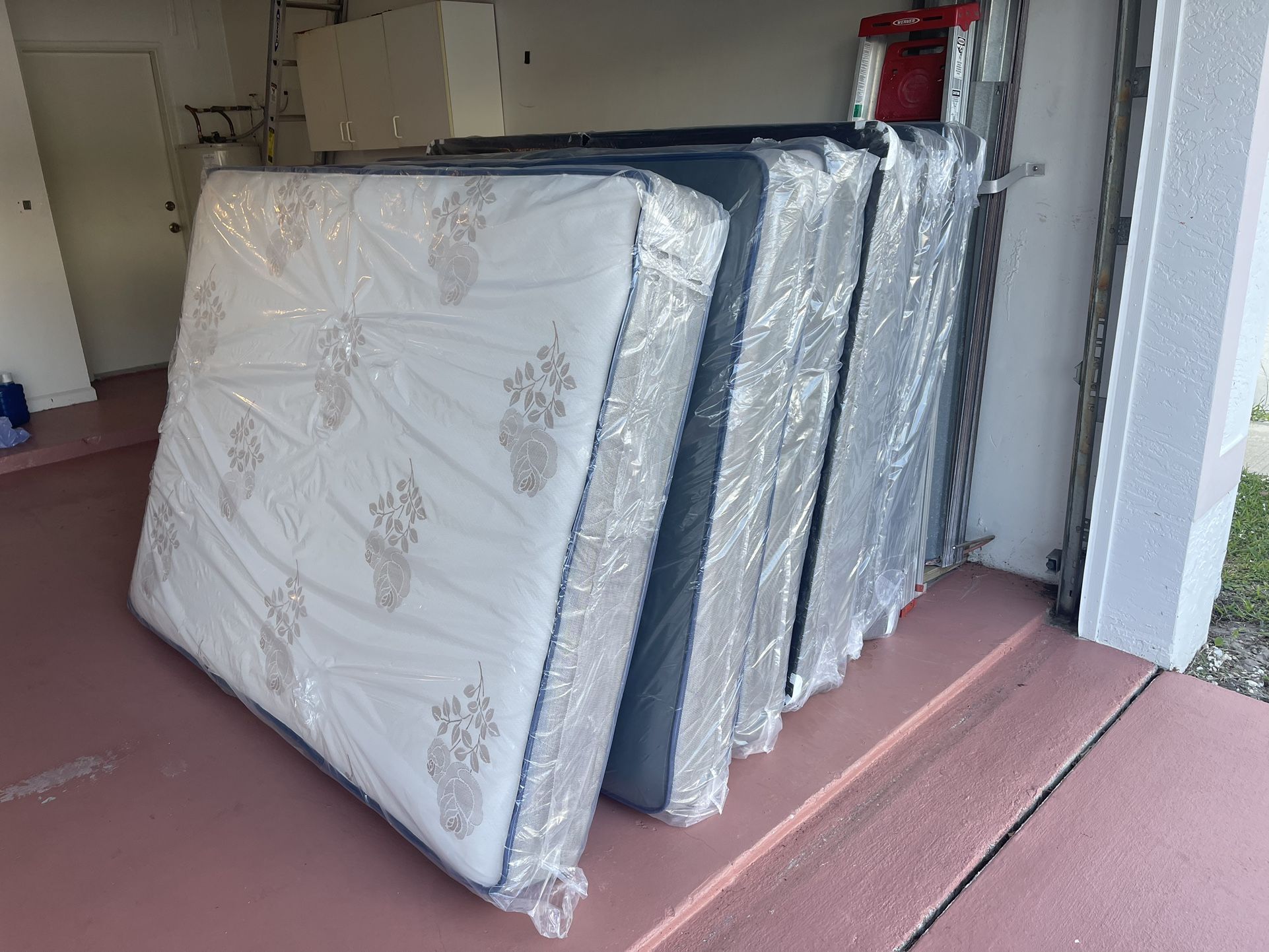 New Queen Regular Mattress And Box Spring Set