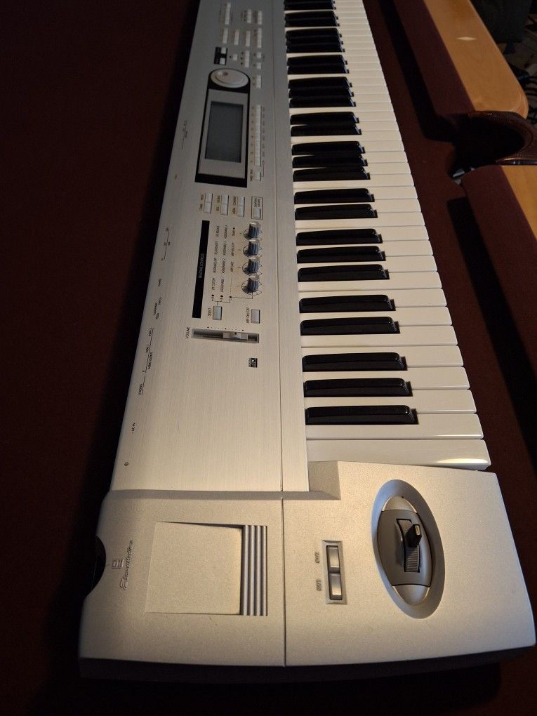 Korg Triton LE Music Workstation