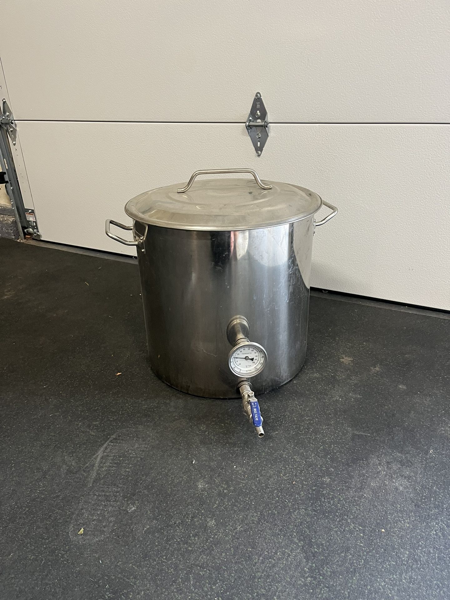 Home Brew Kettle With Thermometer 