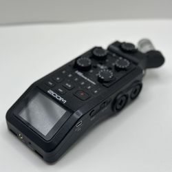 Zoom H6 All Black 6-Track Portable Recorder, Stereo Microphones, 4 XLR/TRS Inputs, Records to SD Card, USB Audio Interface, Battery Powered, Podcastin