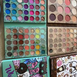Paletas De Maquillaje Each $35