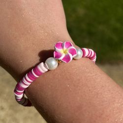Pink And White Colored Hawaiian Flower Clay Bead Bracelet