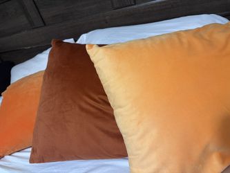 3 Piece Pillows Square