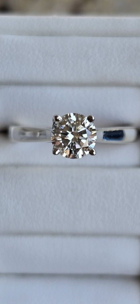 1Ctw Lab Diamond Ring. 14k White Gold