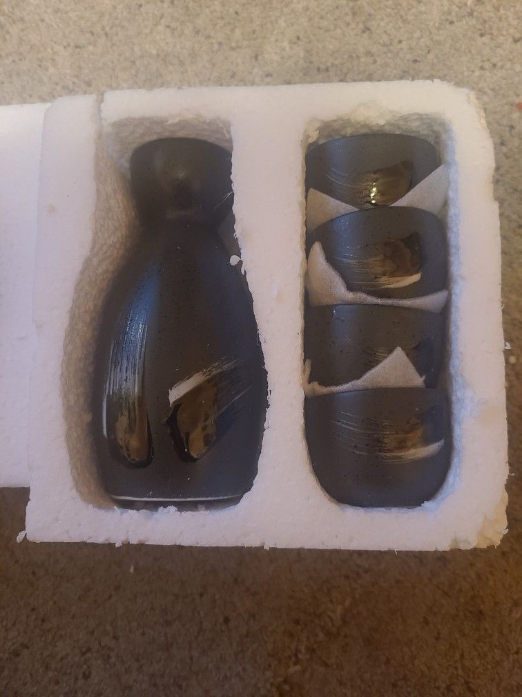 Japanese 5 Piece Sake Set