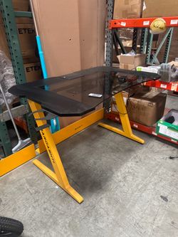 Computer desk