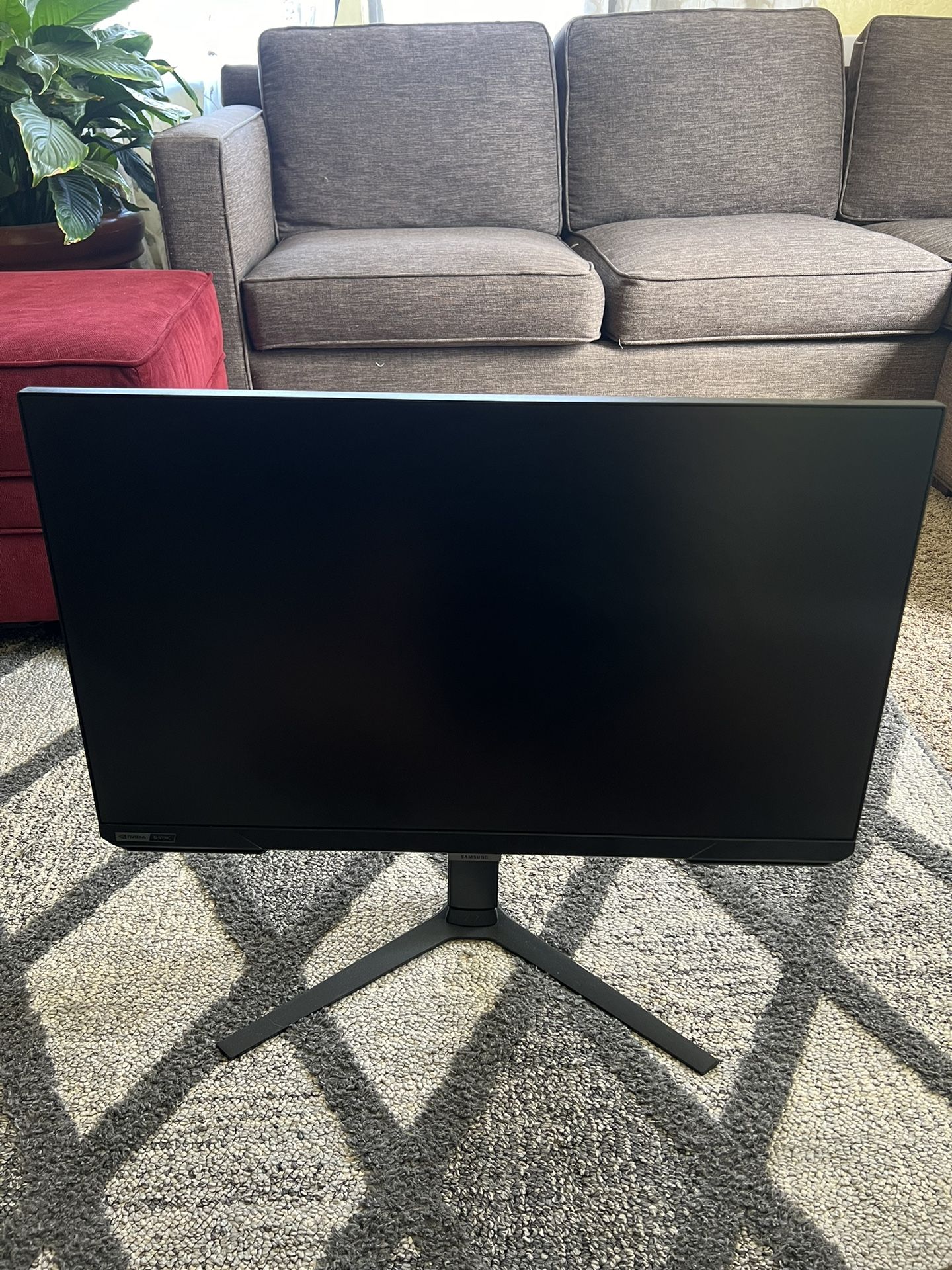 Samsung Odyssey 27″ Gaming Monitor – Excellent Condition