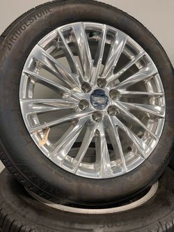 2026  Cadillac Escalade Platinum 6 lug 22” Oem wheels