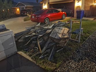 FREE METAL *MUST PICK UP NOW