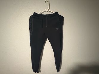 Black Nike tech pants #fyp