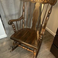 Antique Rocking Chair (walnut)