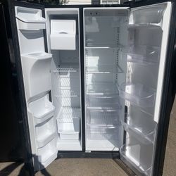 Side By Side  Refrigerator 