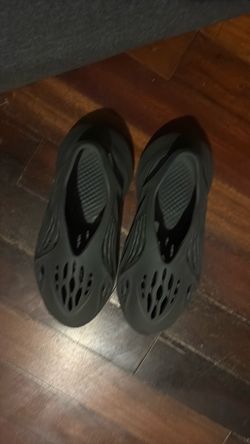 Yeezy foam runners