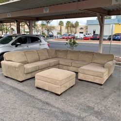 Sectional Couch With Ottoman 