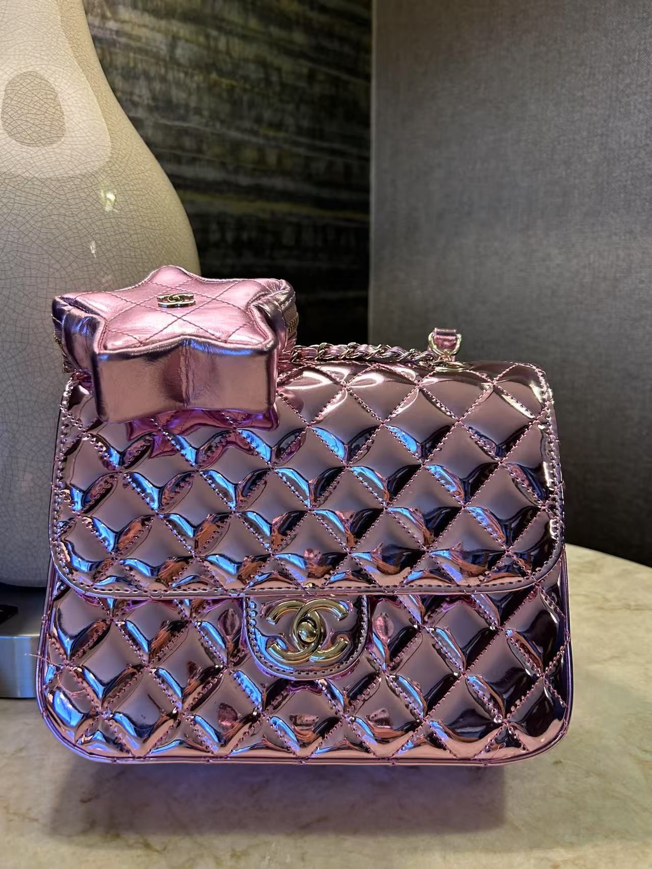 CHANEL Mirror Calfskin Metallic Calfskin Quilted Hollywood Boulevard Backpack With Coin Purse Pink