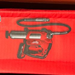 Milwaukee M18 Cordless Grease Gun