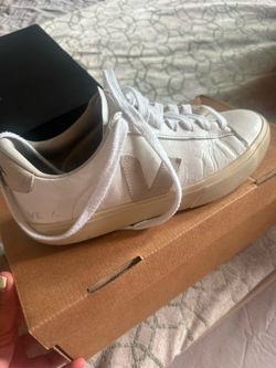 Veja shoes men size 8