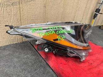 2019 2020 2021 2022 TOYOTA COROLLA RIGHT SIDE HEADLIGHT OEM USED