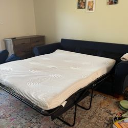 Sofa With Pullout Bed And 4 Pillows