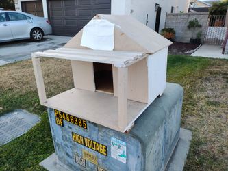 Free dog house