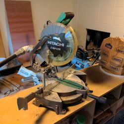 Hitachi 10 on sale compound miter saw