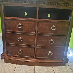 6 Drawer Dresser With Extra Storage