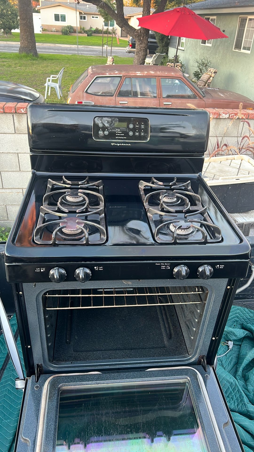 Frigidaire Gas Stove