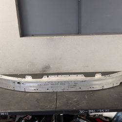 2018-2019-2020-2021-2022-2023 MERCEDES-BENZ GLC-CLASS/ CLS-CLASS/ E-CLASS FRONT REINFORCEMENT OEM USED