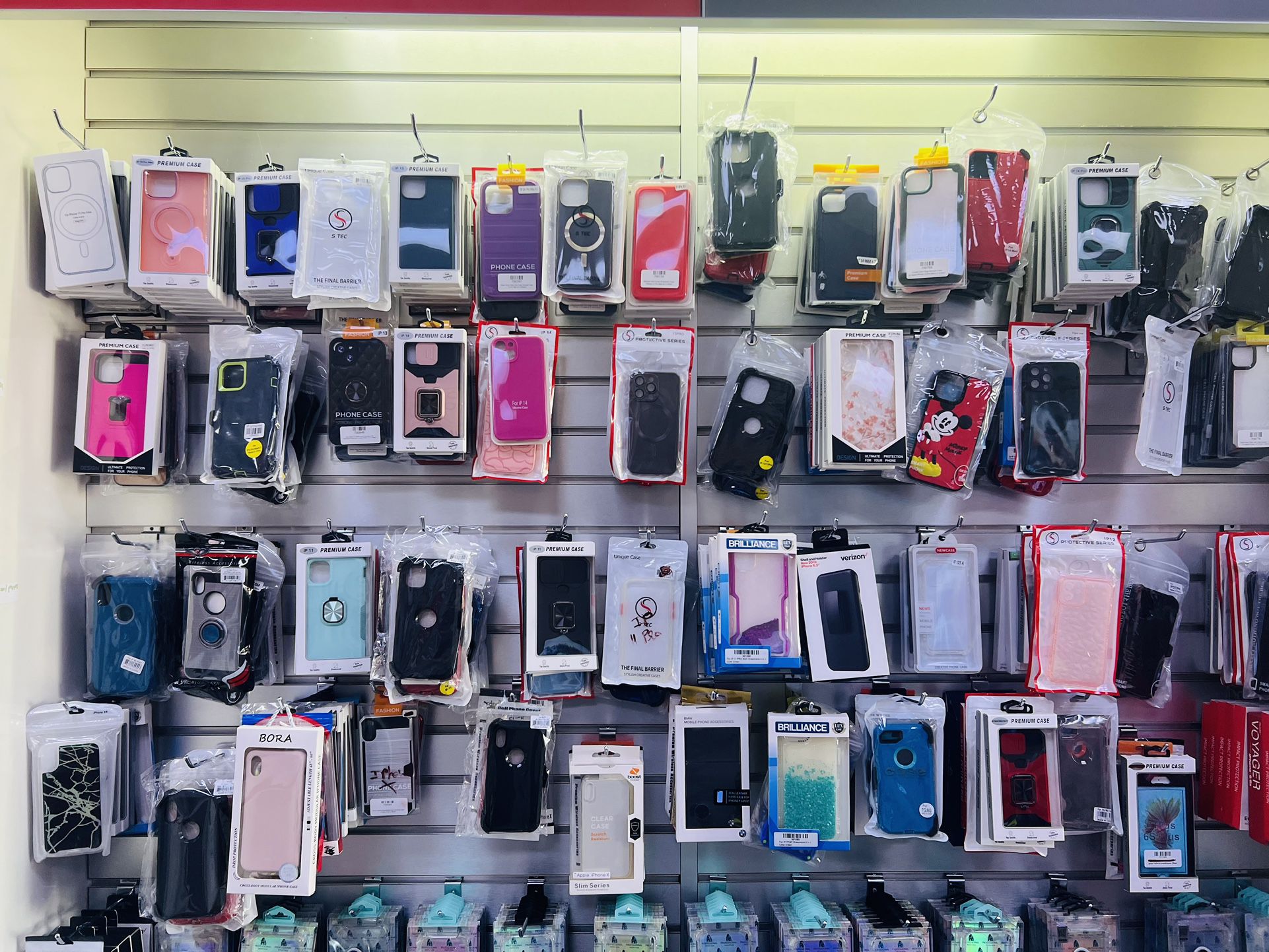 All Kind Of cases For iPhones And Androids Are Available At Store