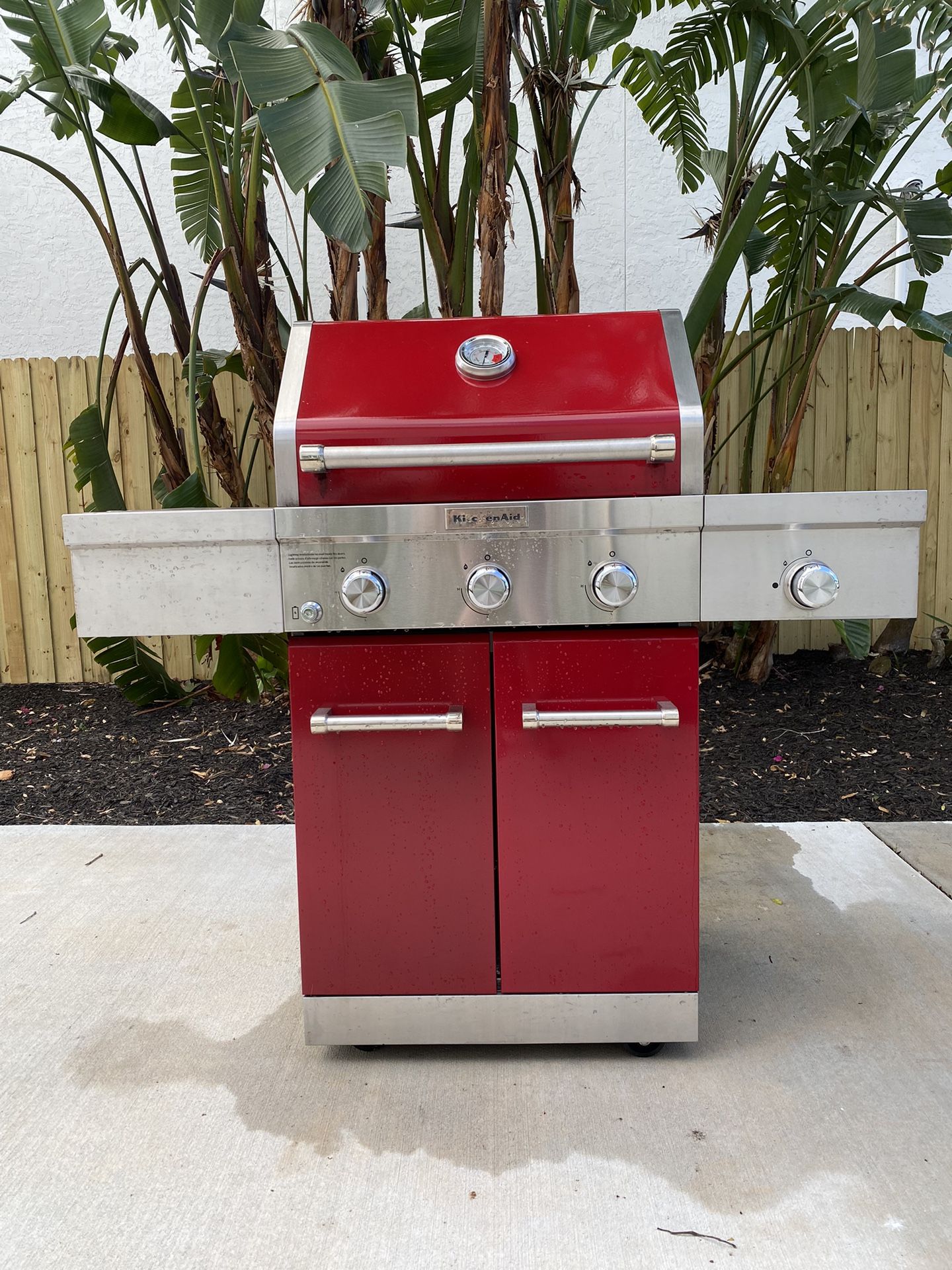 Kitchen Aid Grill NATURAL GAS HOOK UP only