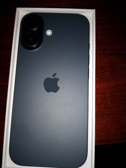 iPhone 17 – Like New Condition – Excellent Deal!