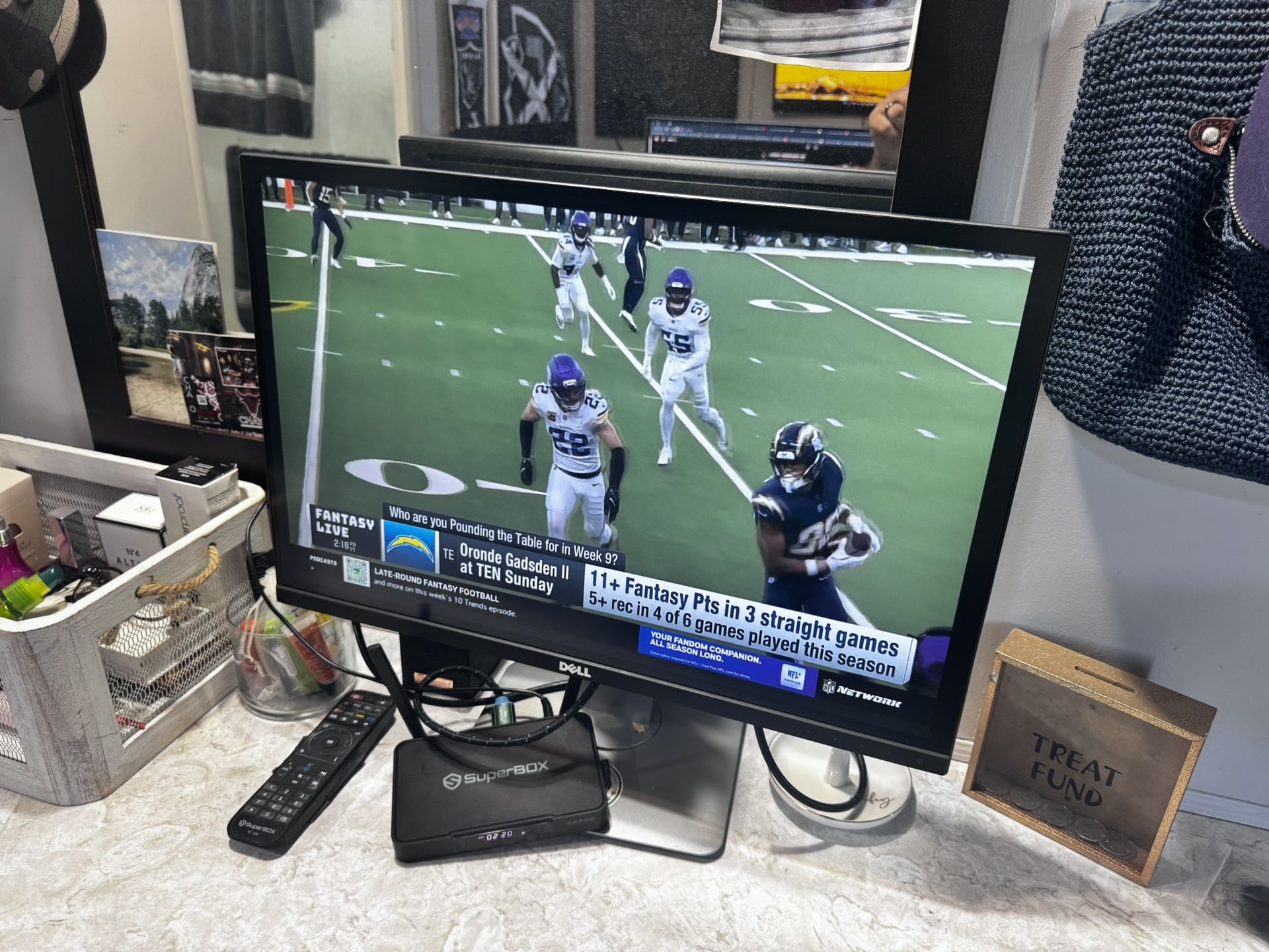 Dell Ultra Sharp U2456 monitor