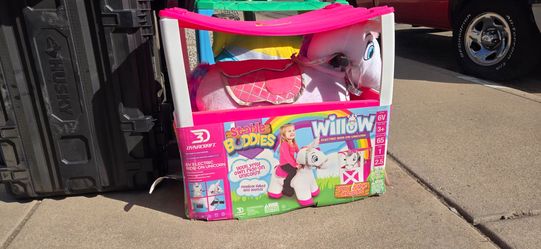 Dynacraft Stable Buddies Willow 6V Electric Ride-On Unicorn