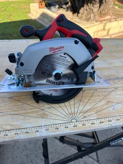 Milwaukee M18 6-1/2" Cordless Circular Saw