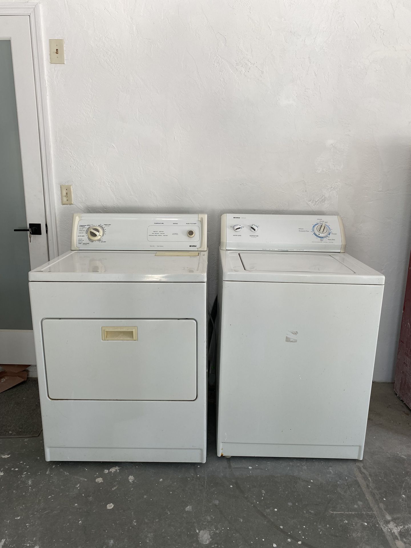 Washer / Dryer Set - Deluxe Kenmore 