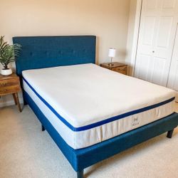 Helix Midnight Mattress - Like New !