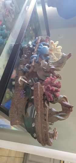Fish Tank Decor